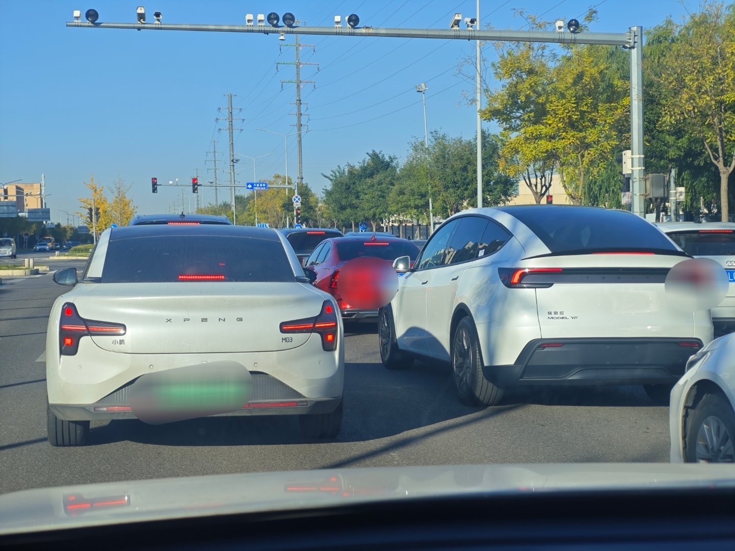 话说，这modelyL，都说空间弄的创新性特别好，很大，我想听听车主是怎么个感觉