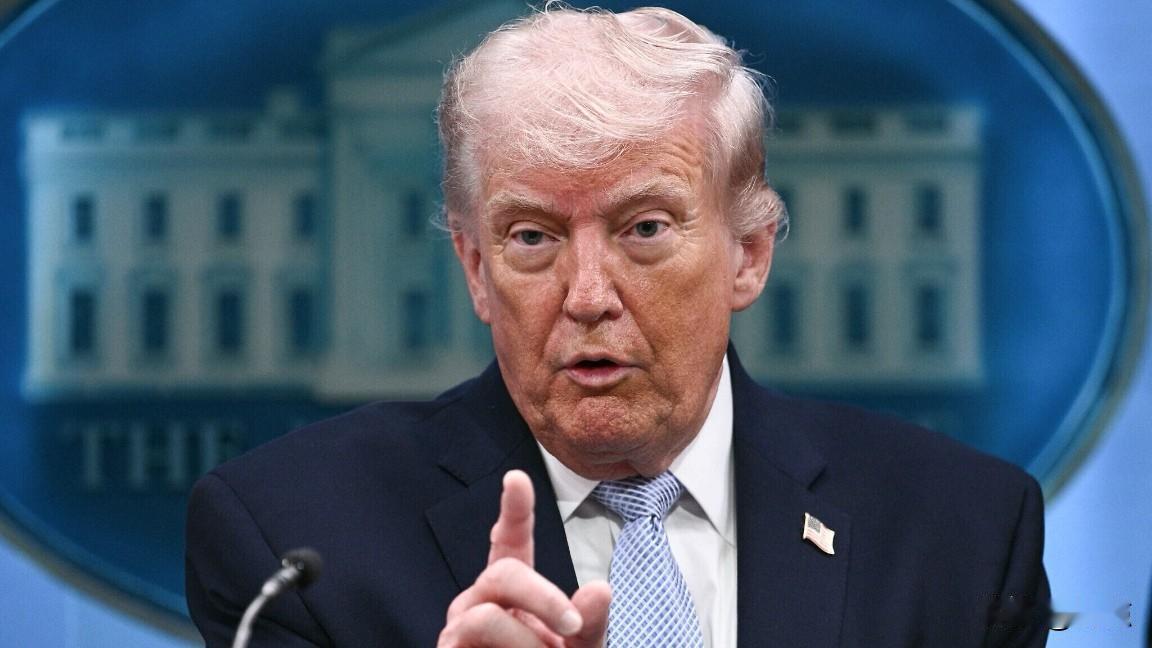 特朗普最新发文中断然否认以色列怂恿了他对伊朗开战。他说真正让他下定决心的是“10