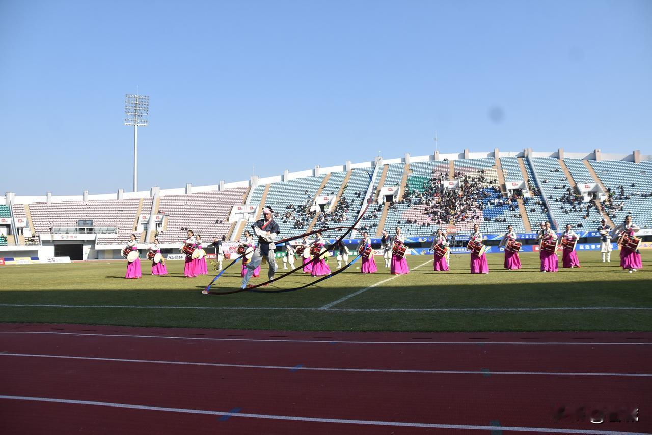 2025吉林省社会足球联赛总决赛延吉队3：0完胜登顶