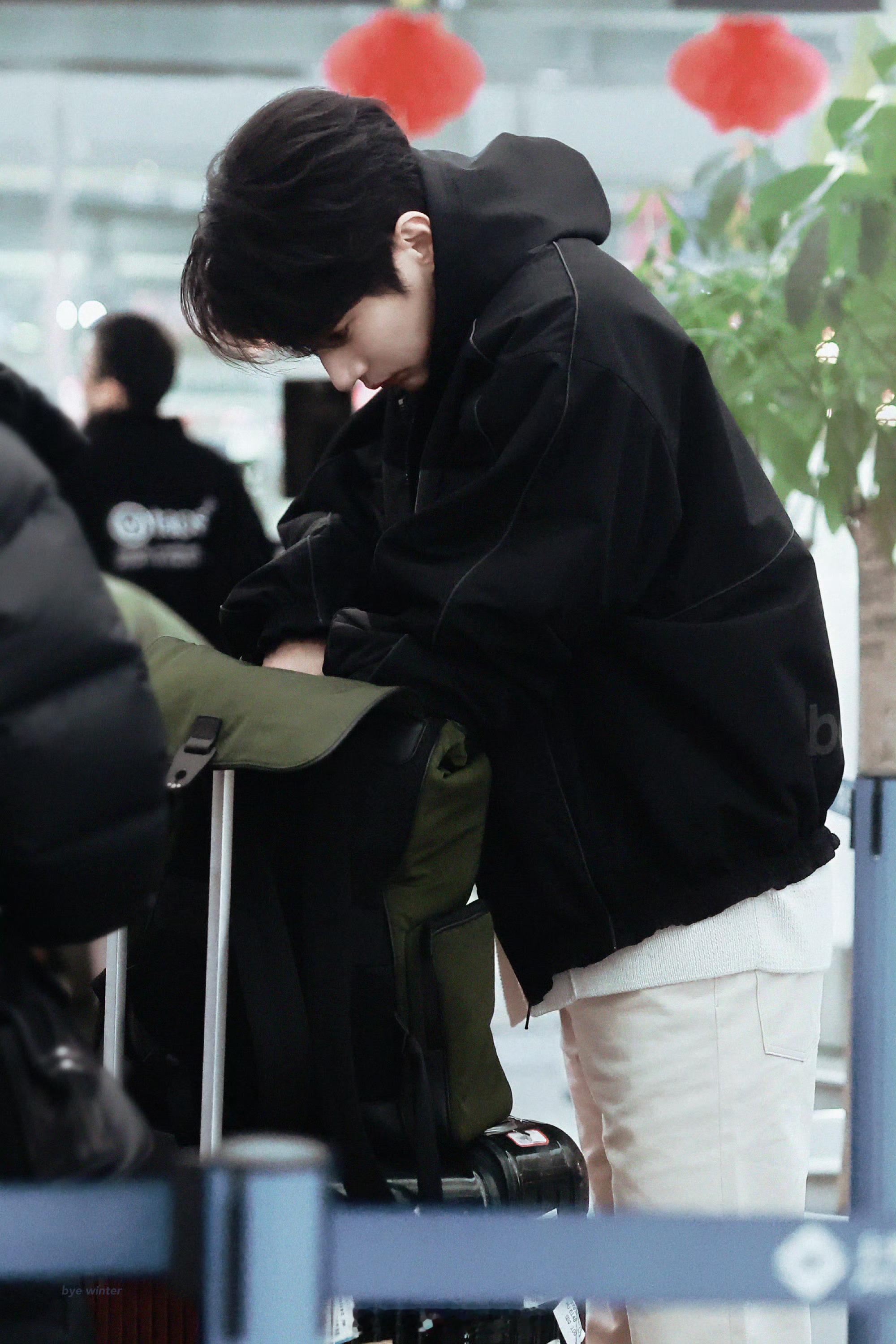 有被这组刘学义出发米兰时装周的路透帅到 