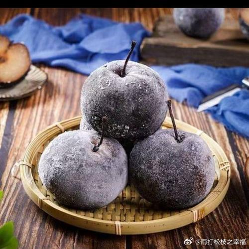 地理冷知识黑龙江美食 冻梨，不是梨，是冻了的梨。花盖梨、秋白梨，搁院子里，冻上一