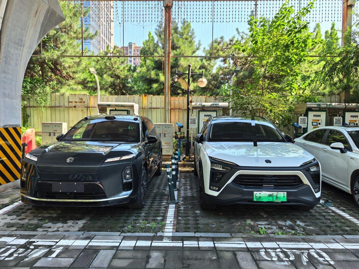 ES8是目前唯一一个更新三代的国产新能源车吧？8年前，60多万买ES8的朋友，绝