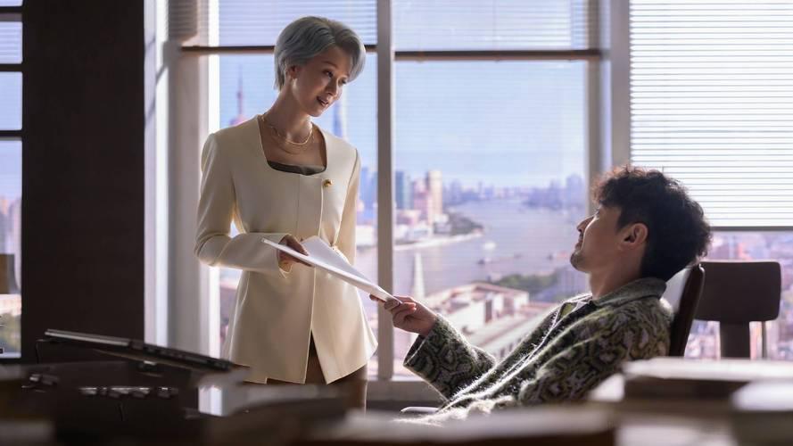 这不是闭门造车吗？现在的网文作家都这么好当吗？

住在大酒店套房里，喝着咖啡，点