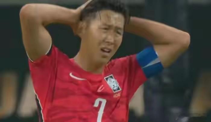 韩国vs捷克孙兴慜尴尬了！在今天世界杯小组赛韩国首场对阵捷克的比赛中，孙兴慜首发