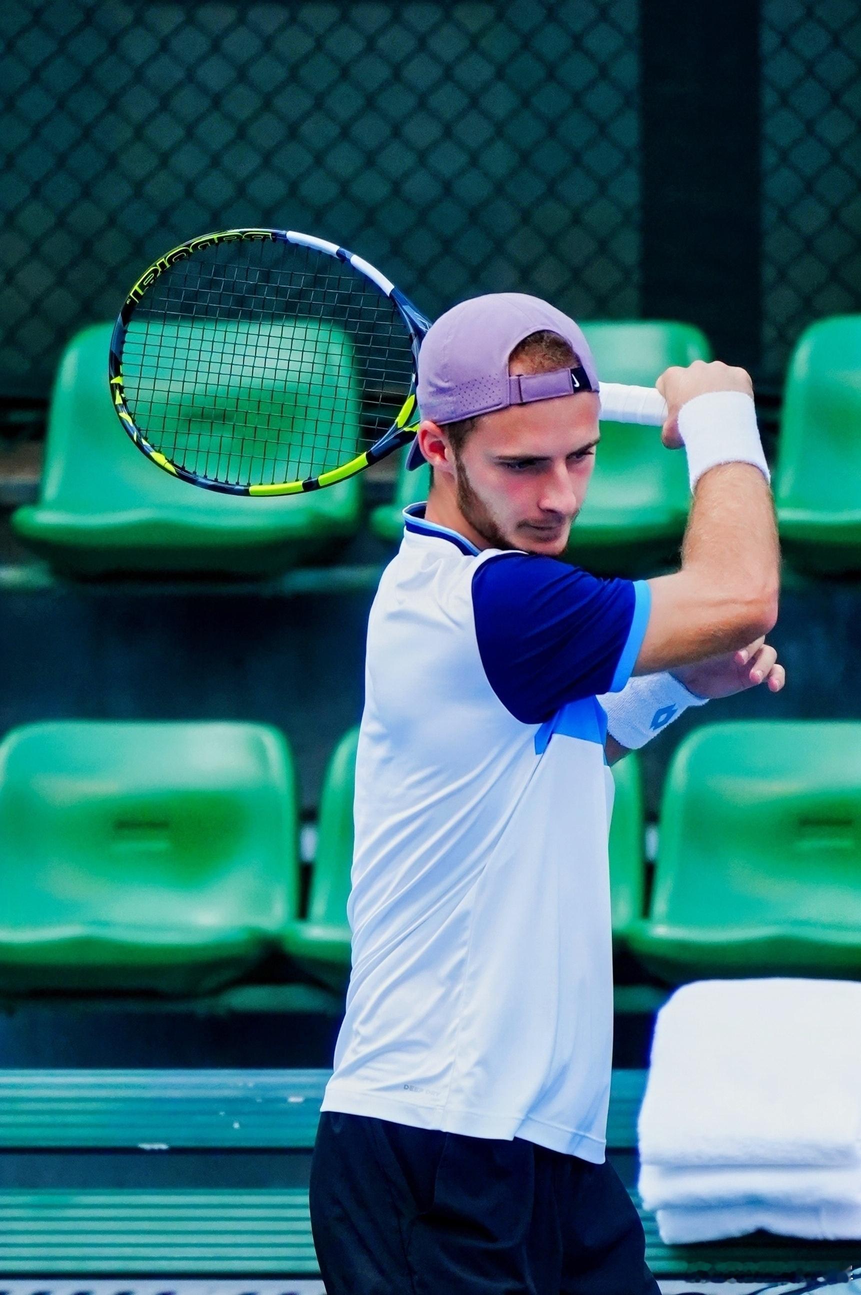ATP挑战赛 广州站中国球员周二完整赛果：孙发京 7-5 3-6 7-5 加拉尔