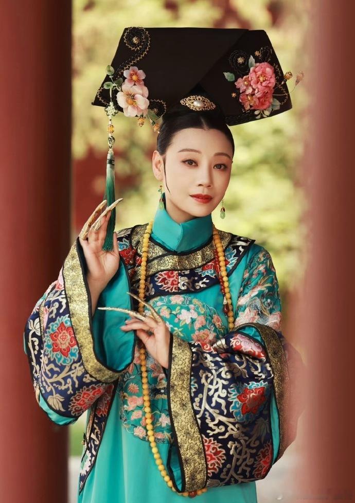 端妃和大橘终于有亲密戏了作为甄嬛传忠实观众，总惋惜端妃一生清冷，难得看到线下演员