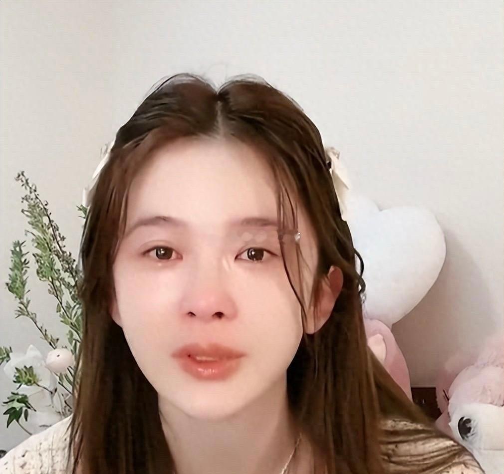 赵樱子宋承宪自拍演员赵樱子吐槽：每月给父母3000块，他们还是不满足 ​​​