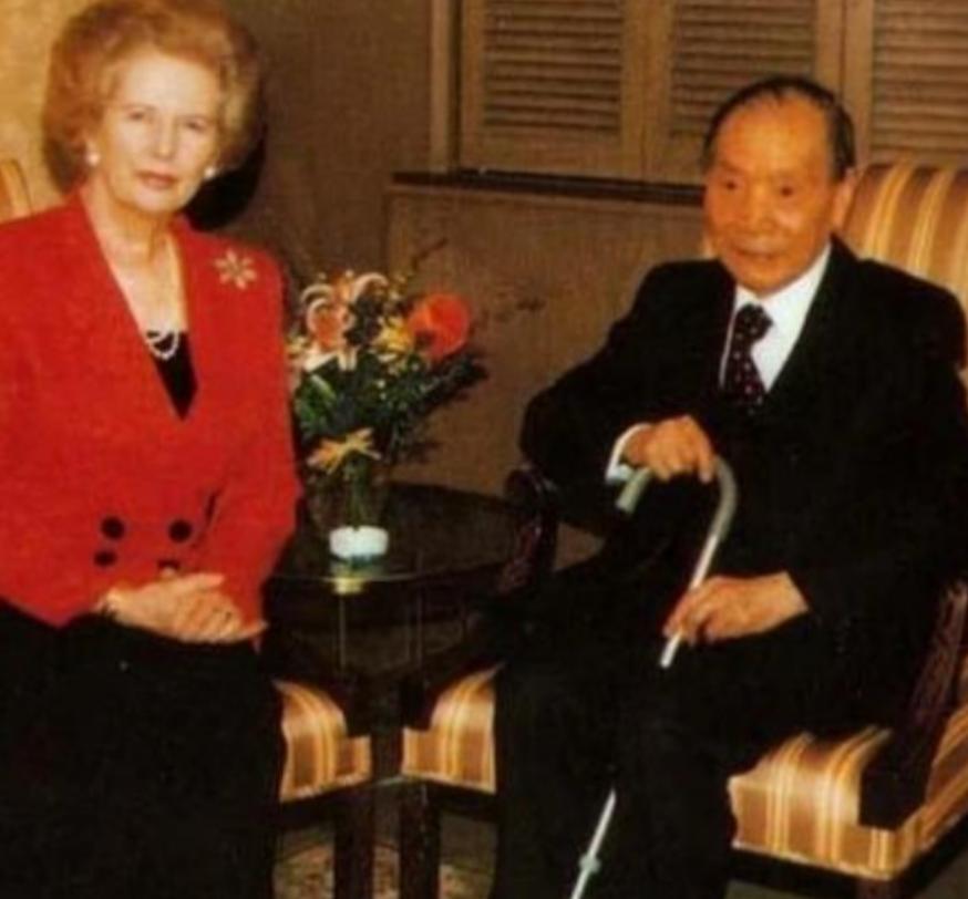 1953年，曾在仁安羌大捷中立下赫赫战功的抗日英雄刘放吾少将，因薪资微薄难以维持