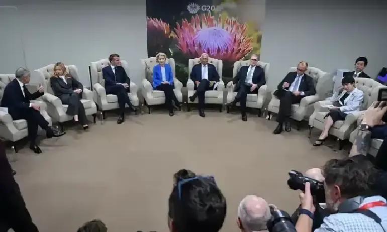 果不其然。
 
欧盟方面突然表示了，欢迎美国对乌克兰的最新提案，但也放话“大家都