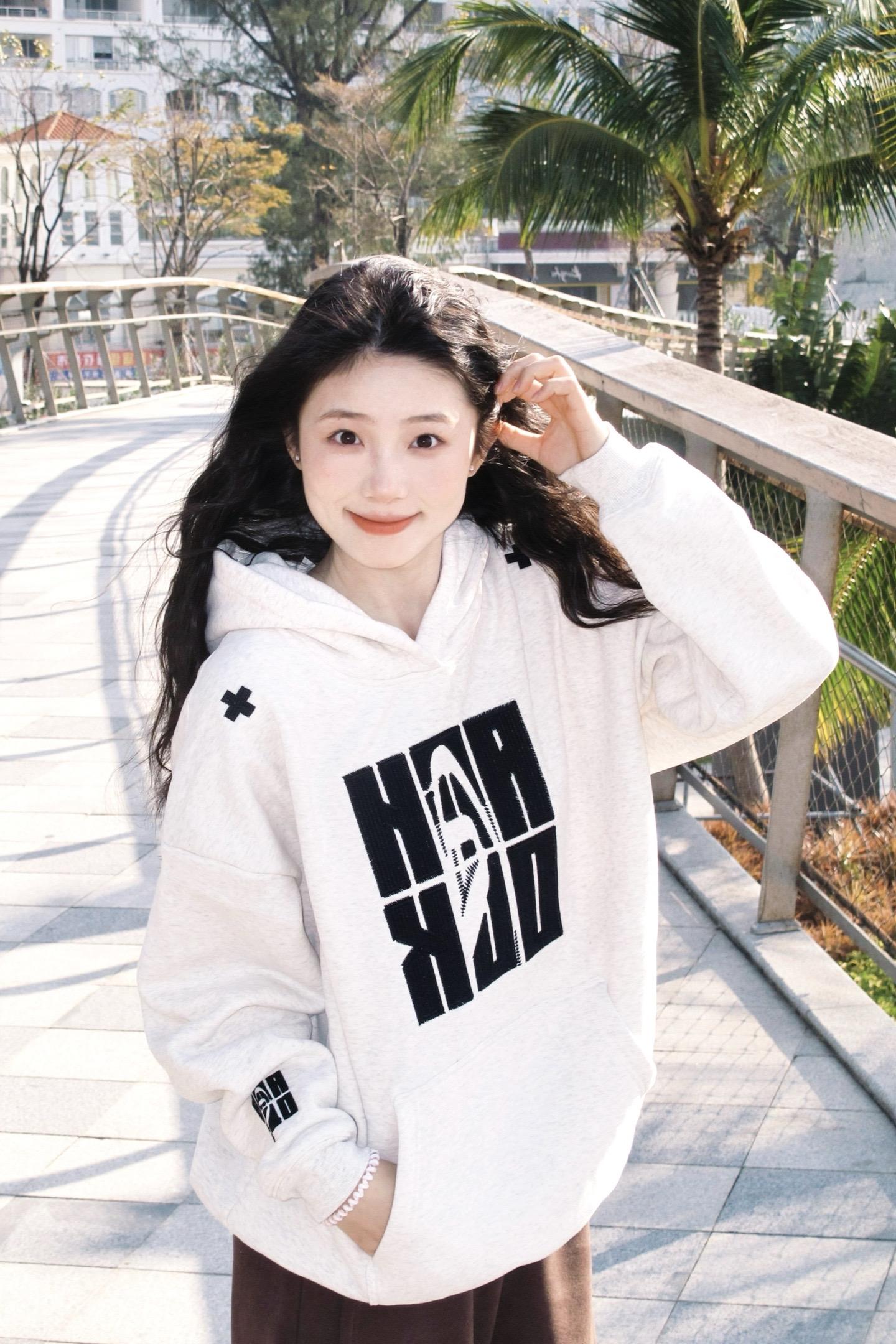 ︎︎• ·̫ •✌︎︎。