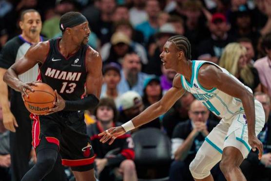 现在最后悔的莫过于热火主教练斯波了！
NBA附加赛第一轮，热火客场126-127