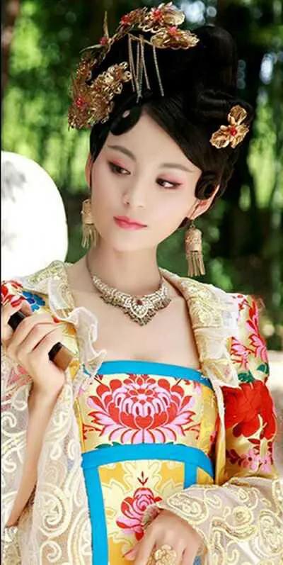 毛林林古装美图