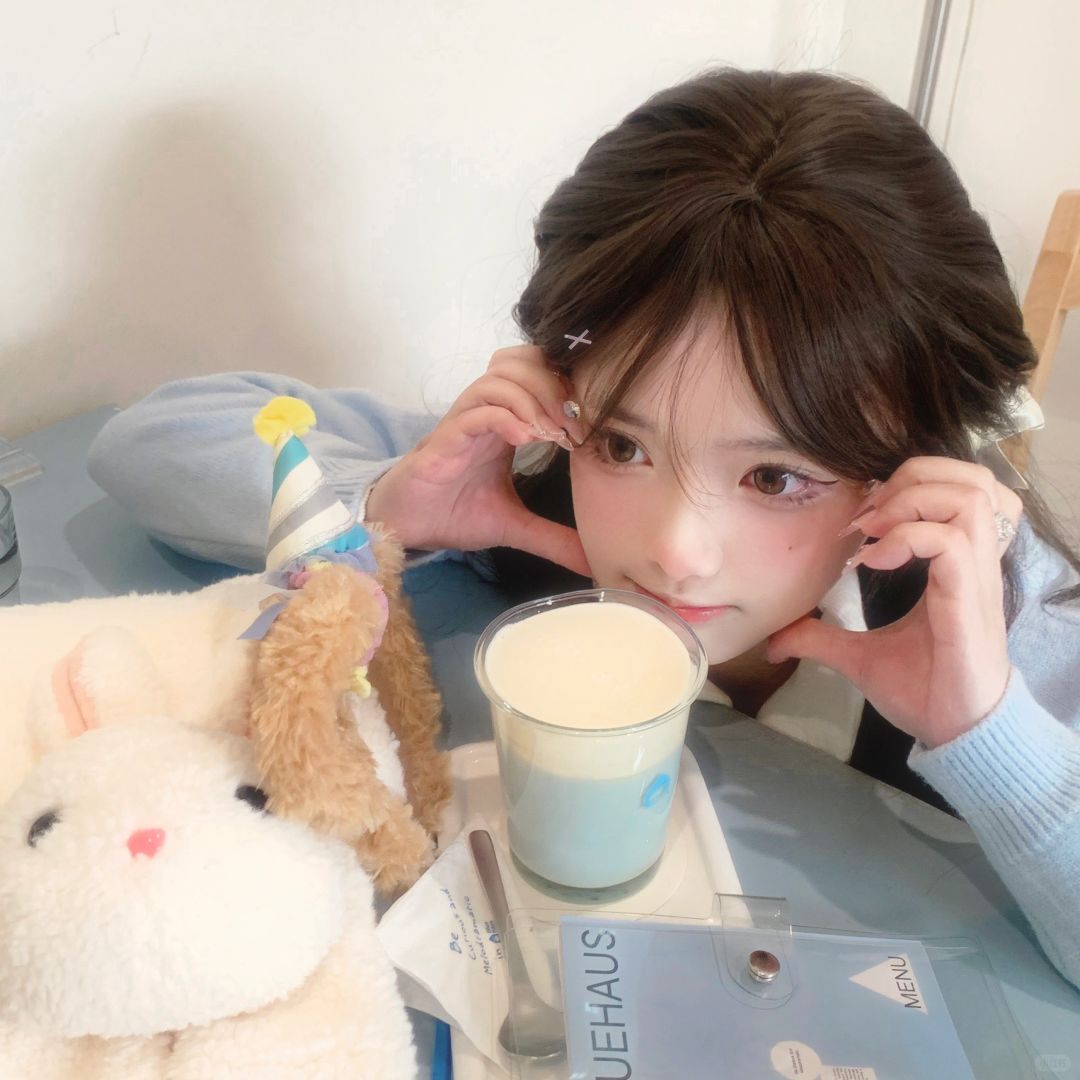 ʕ🥛•ᴥ•ʔ🐾 朋友说我真的很会拍头像感