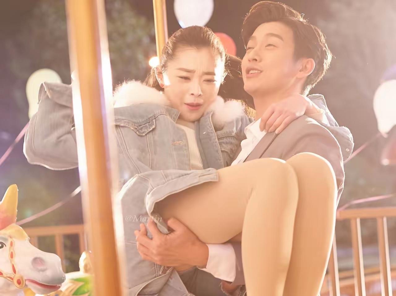 能公主抱宋轶的男人都很得意，美人在怀的他们都在想些什么呢？别说什么柳下惠式的坐怀