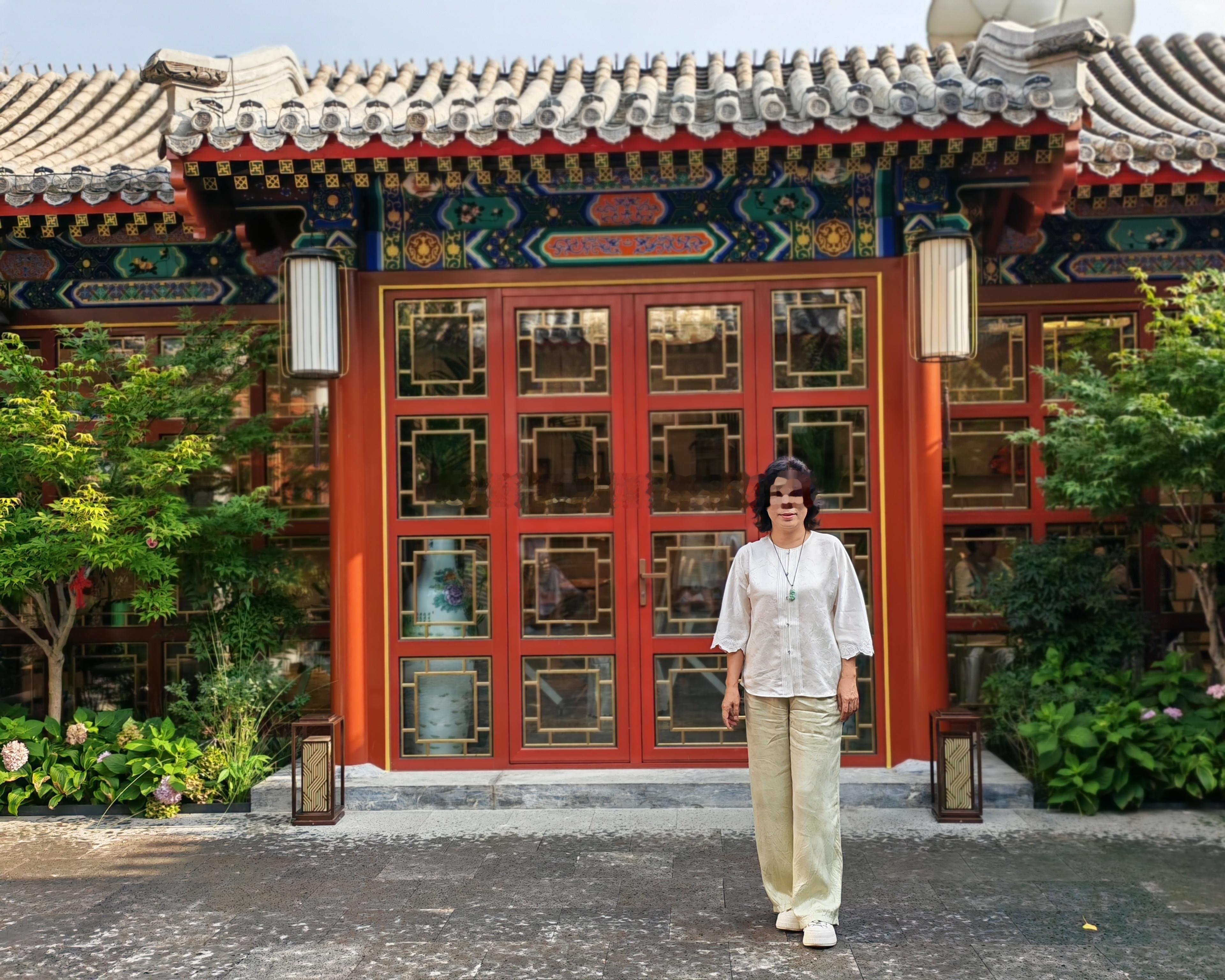 藏在闹市的四合院，青砖灰瓦小院清幽，闹中取静，慢享人间烟火。 
