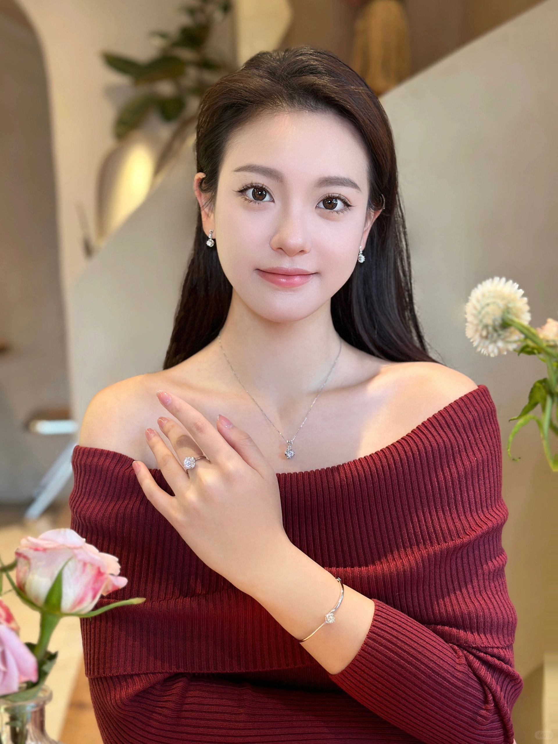 繁花和钻戒给的幸福感