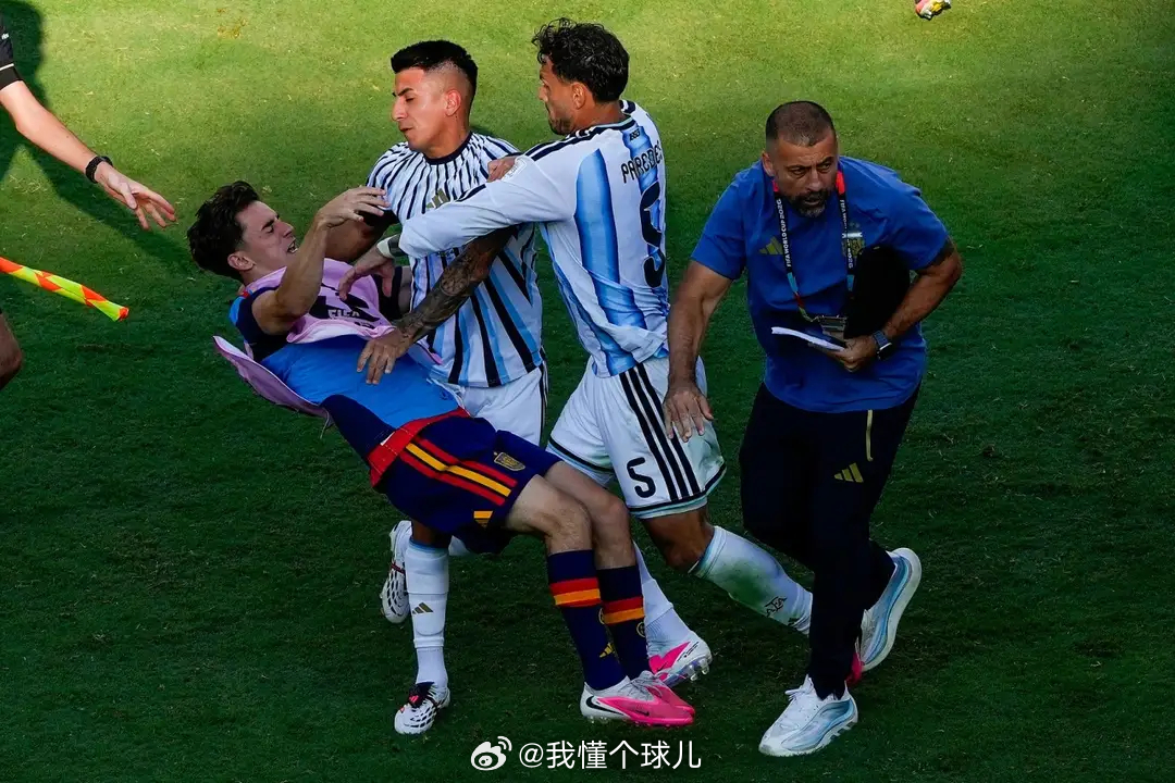 决赛赛后大乱斗！阿根廷接连惹争议，FIFA重拳开启全面调查2026美加墨世界杯赛