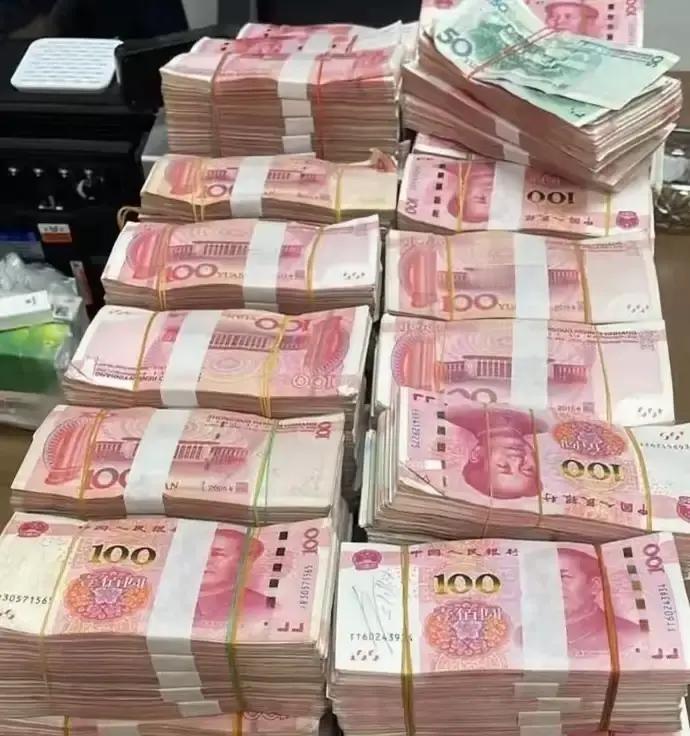 敢不敢承认，能赚到300万到500万的人，真的不多。

这不是鸡汤。也不是运气。