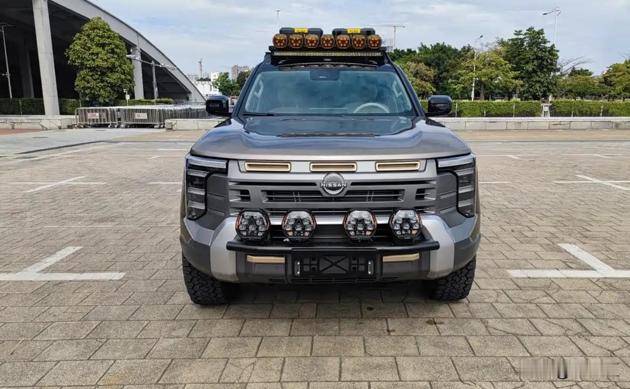 皮卡和轻型VAN（厢式货车），被赋予更多新角色
 
本届广州车展的另一个有趣现象