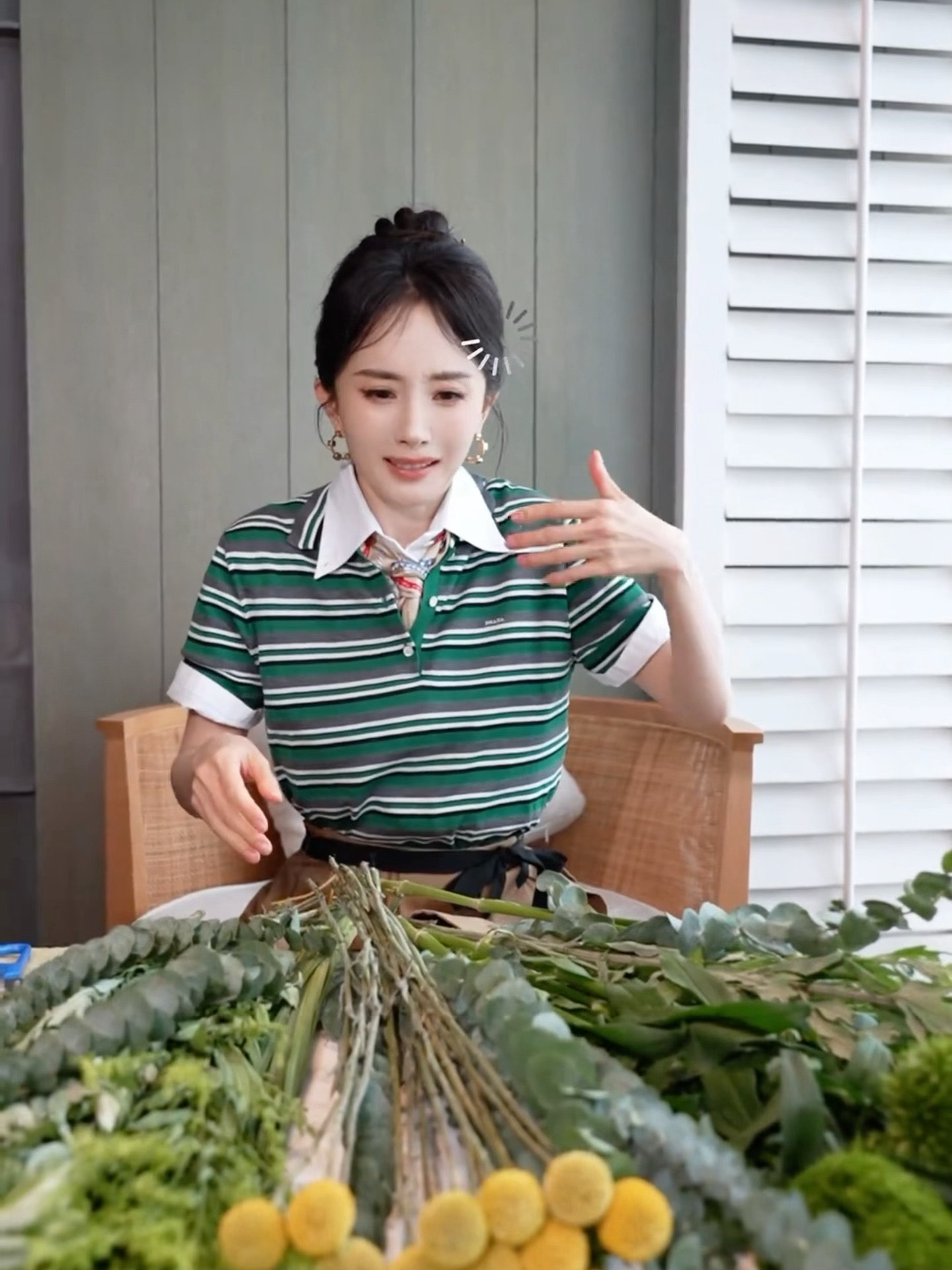 杨幂杨幂冯湮儿杨幂冯娷杨幂prada香氛代言人杨幂prada品牌代言人 “爱意随