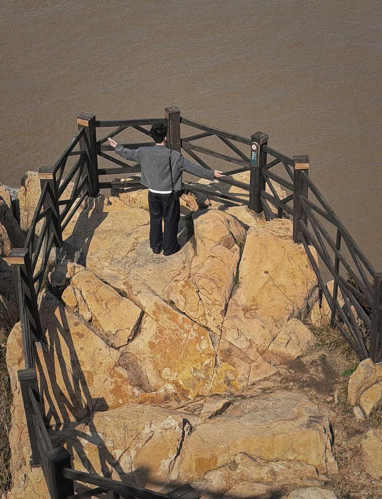 去爱让你感受到平静的人和事