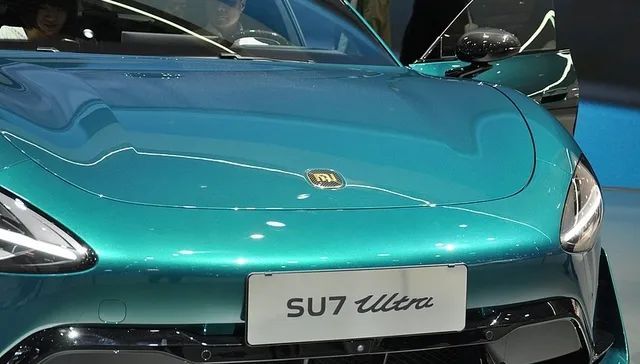 【#准车主退订小米SU7U遭遇60天冷静期# 】小米SU7 Ultra挖孔机盖引