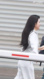 徐洁儿早几年都干嘛去了乘风2026 徐洁儿真的太宝藏了！颜值和气质完全是全场焦点