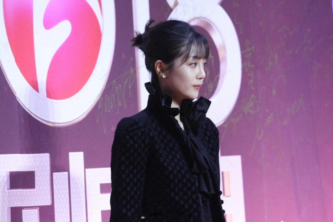 腿精李溪芮生图 ​​​