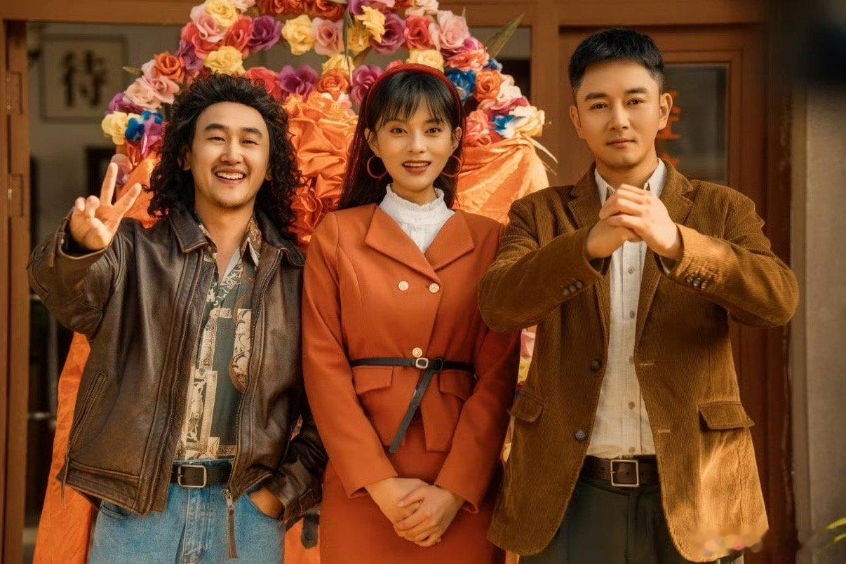 十七爷嬛嬛又去河边洗脚啦十七爷嬛嬛的河边洗脚名场面后继有人！李东学新剧穿越民国当