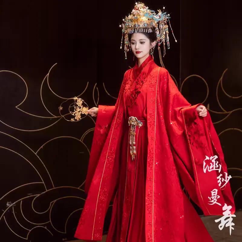 凤仪华服#凤舞九天#风尚。步入# 高级感穿搭#灵动女神舞翩翩# #气质御女范#