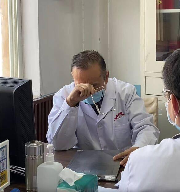 寿命长的乙肝患者，大多都有2个共同点，占一个也幸运！
1、早期发现、规范治疗
乙