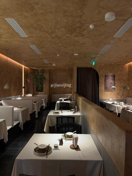 杭州！！又一家新开的暗调氛围感餐厅！！