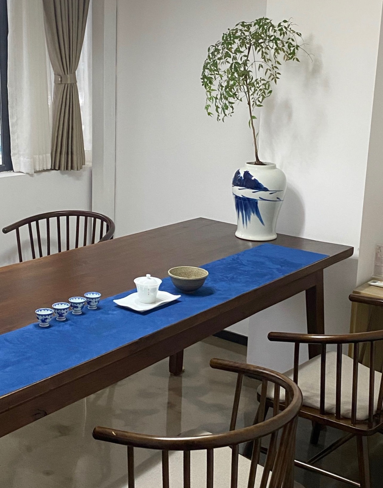 品茶赏器交友  闲暇时间，泡壶茶，喝一杯许久没有喝的熟普，静下心，慢慢品茶🍵 