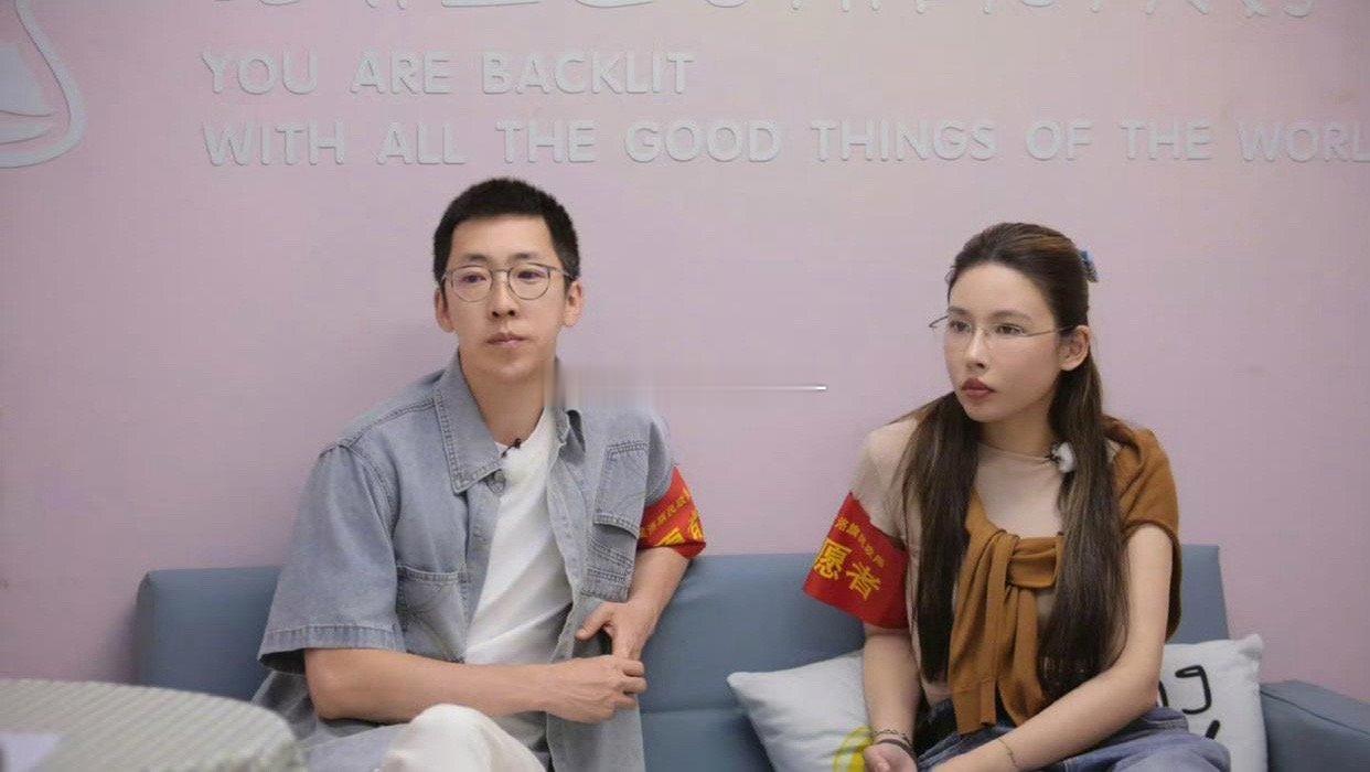留几手怒了！针对网传他是骗婚gay引发争议一事，先是修改社交签名：“谣言始于蠢货
