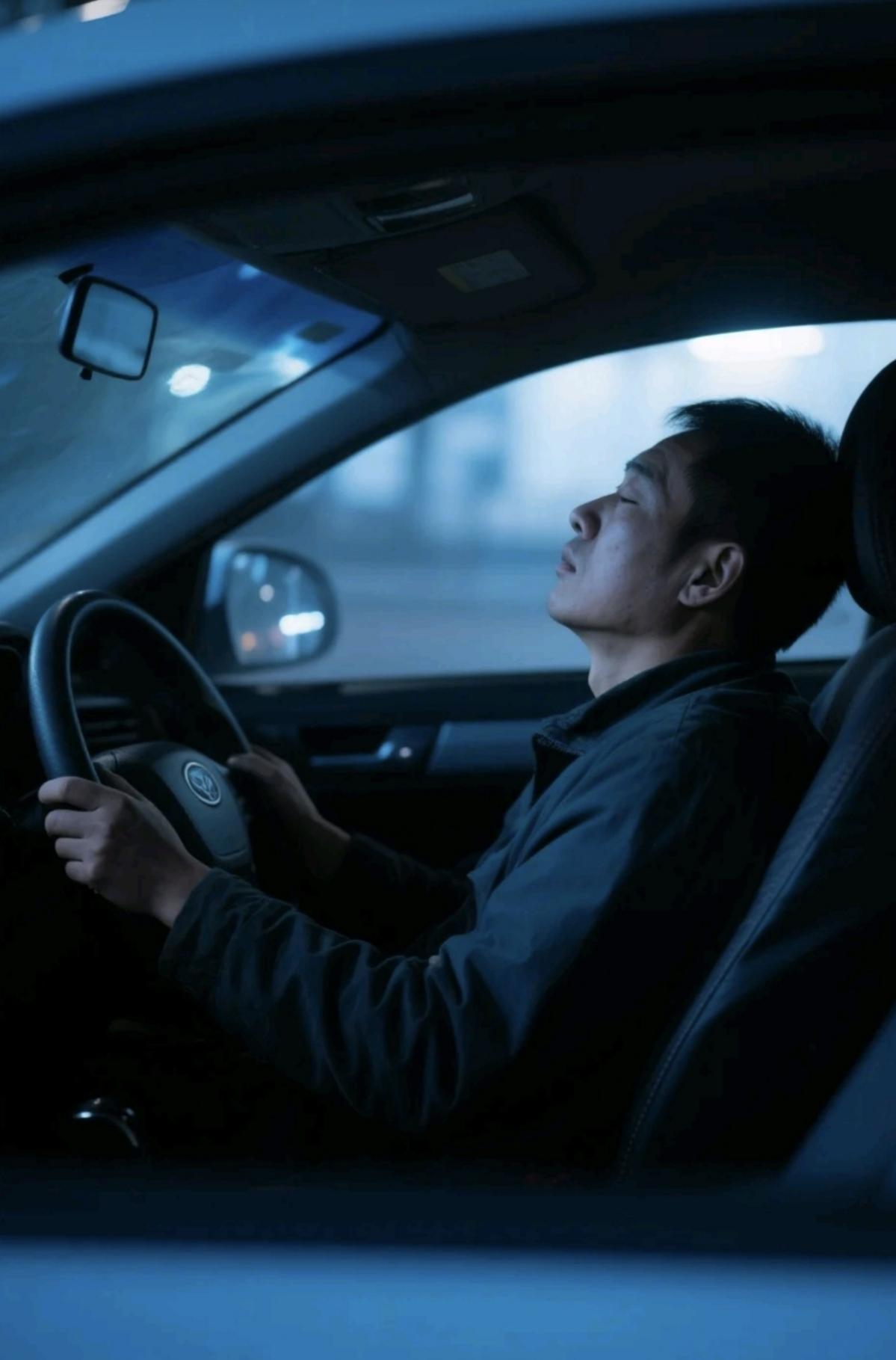 成都一出租车司机10个月“碰瓷”90余起！
专门盯着网约车、
货拉拉这类营运车动