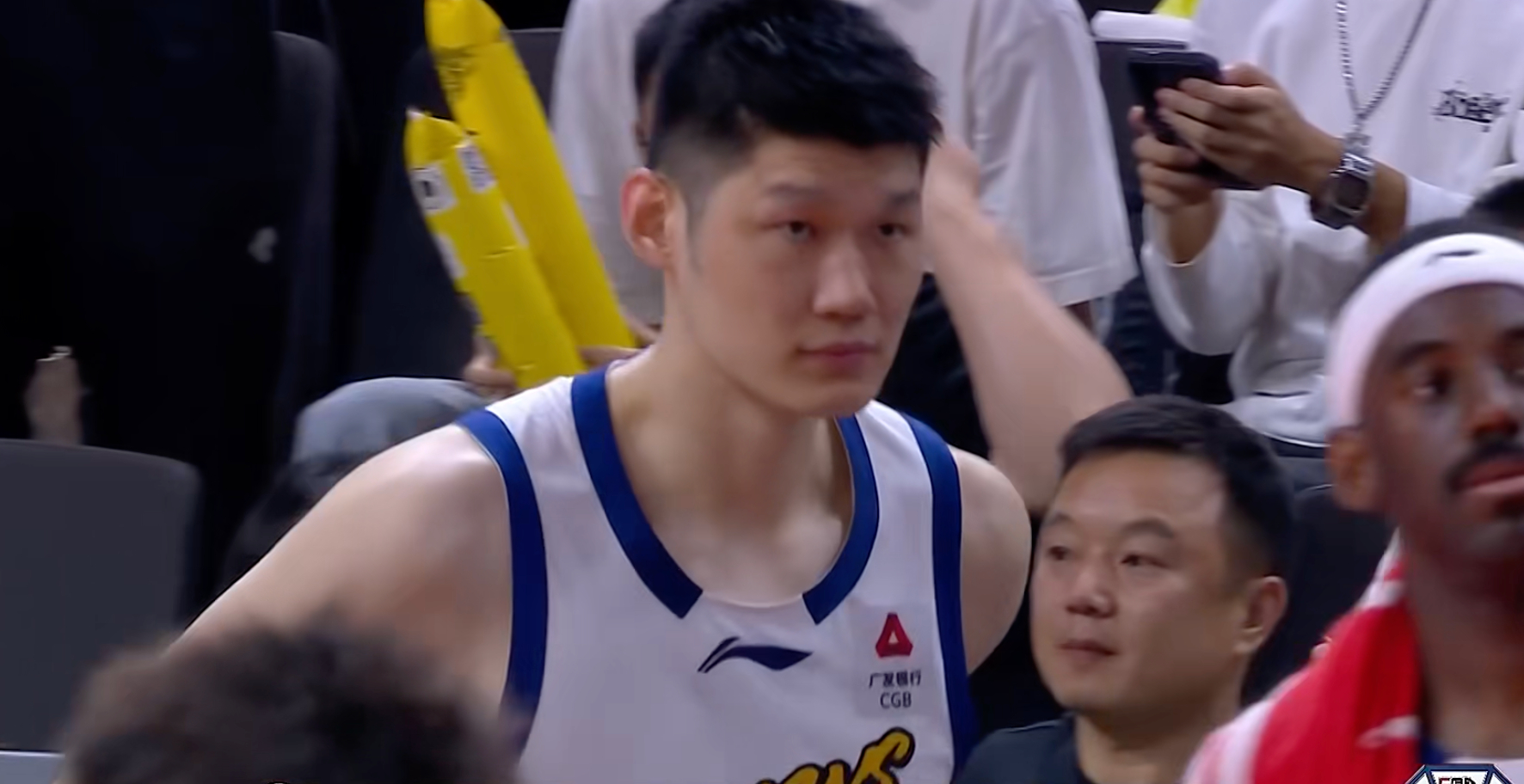 王博指导提前撤下胡金秋，比赛也提前半节就没了悬念，他们遭到本赛季首次连败。最近胡