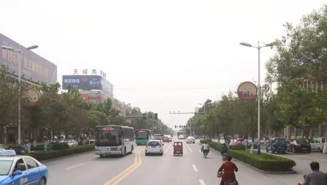 东阿县是山东省西部的一座城市，是山东省聊城市管辖下的一座县城。东阿县被誉为“中国