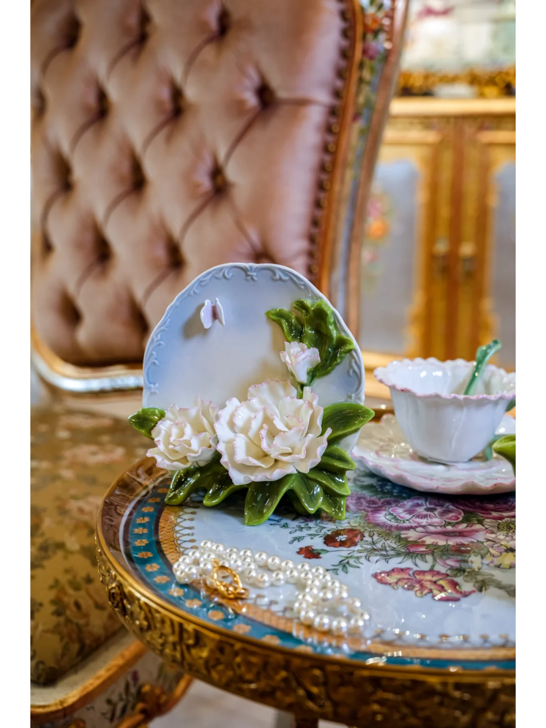 挖到宝！这高温骨瓷捏花赏盘美到犯规