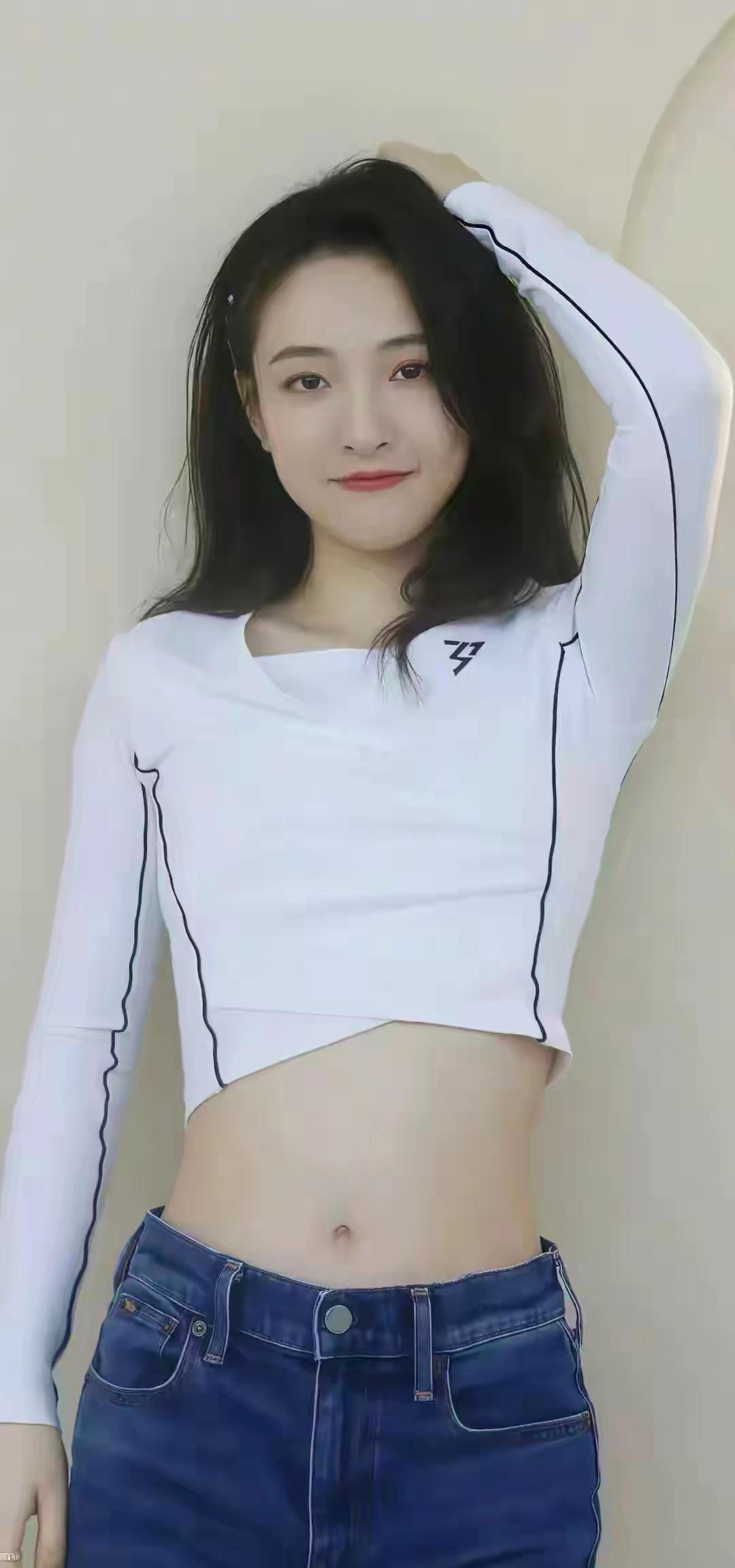 吴倩这组壁纸灵动娇俏，瞬间俘获我的少女心！武大校花太美了！ 
