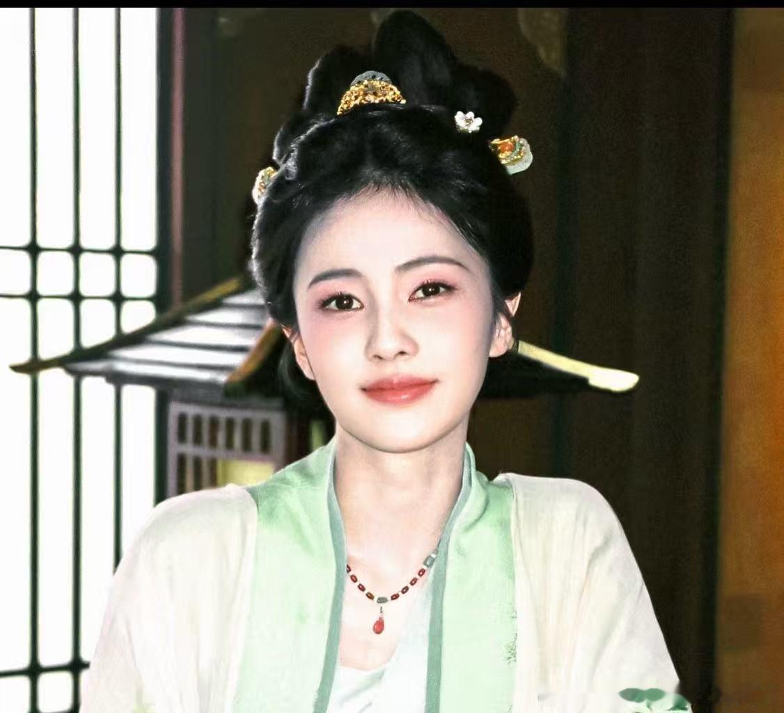 白鹿六一儿童节随拍 白鹿六月宜可爱宜快乐宜看莫离！白鹿六月宜可爱宜快乐宜看莫离