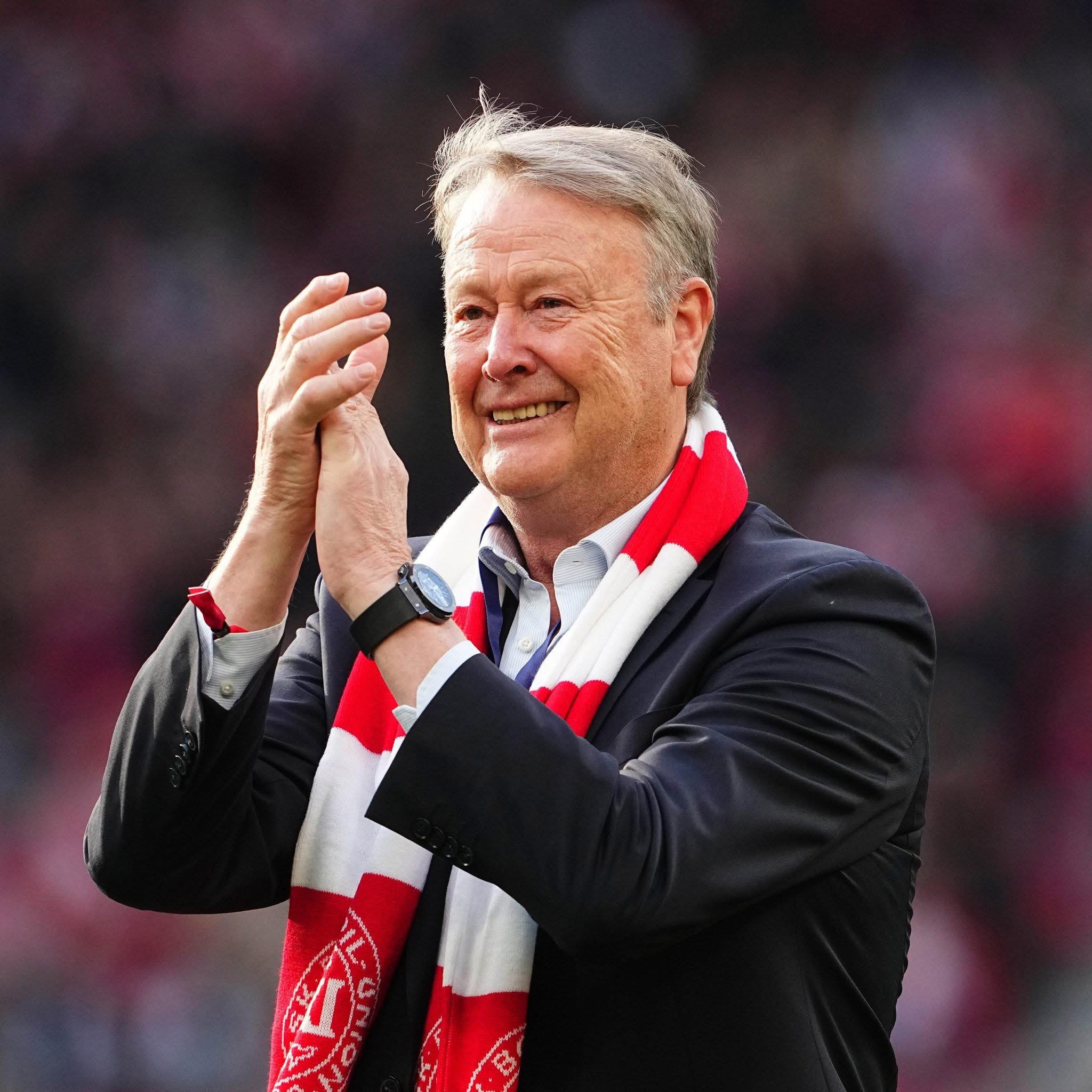 前丹麥、挪威、冰島國家隊教練夏利迪（ Åge Hareide） 喺12月18號不