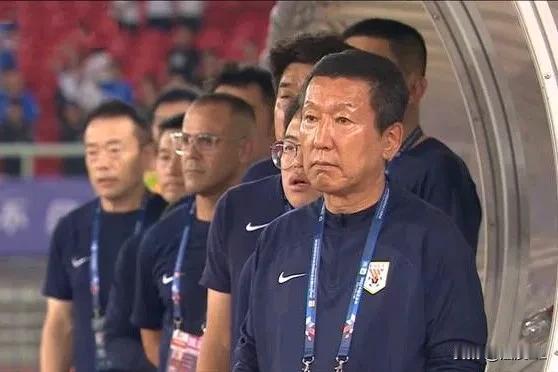 除非崔康熙一心想着和俱乐部博弈，其实他的执教能力真不用质疑。
  泰山队今年啥阵