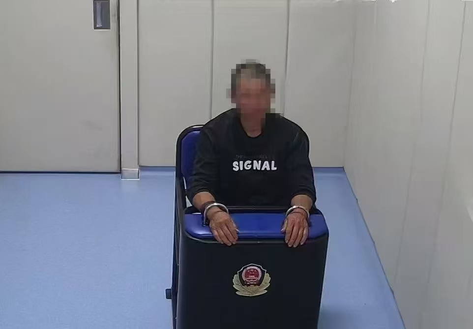 【#内蒙古一组织卖淫案2主犯获刑12年#：洗浴中心高薪招募20余名卖淫人员充当“