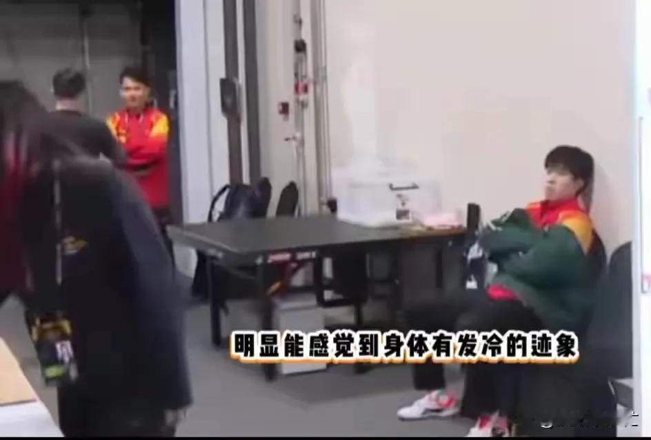 生病的大头
止步的成绩
一切都有情可缘
莎莎也生病了
一直疲于奔波
两小只都吃不