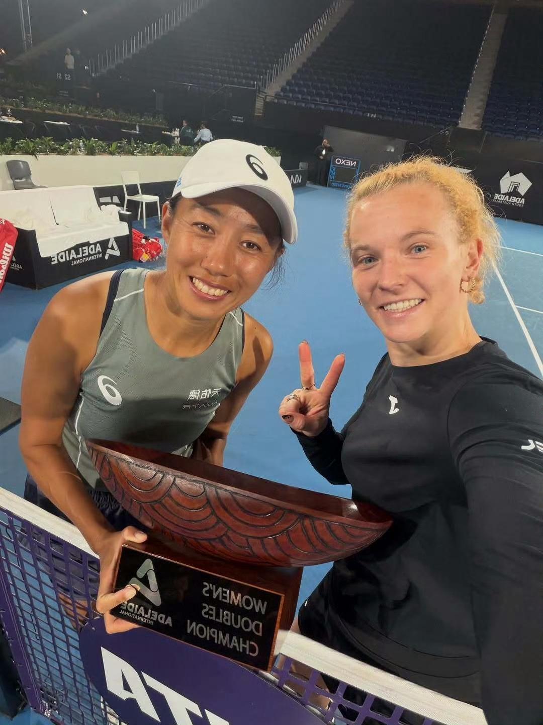 双打冠军🏆👭✖️16彼时的帅姐在场上越来越能享受网球和比赛的快乐，我们看得也