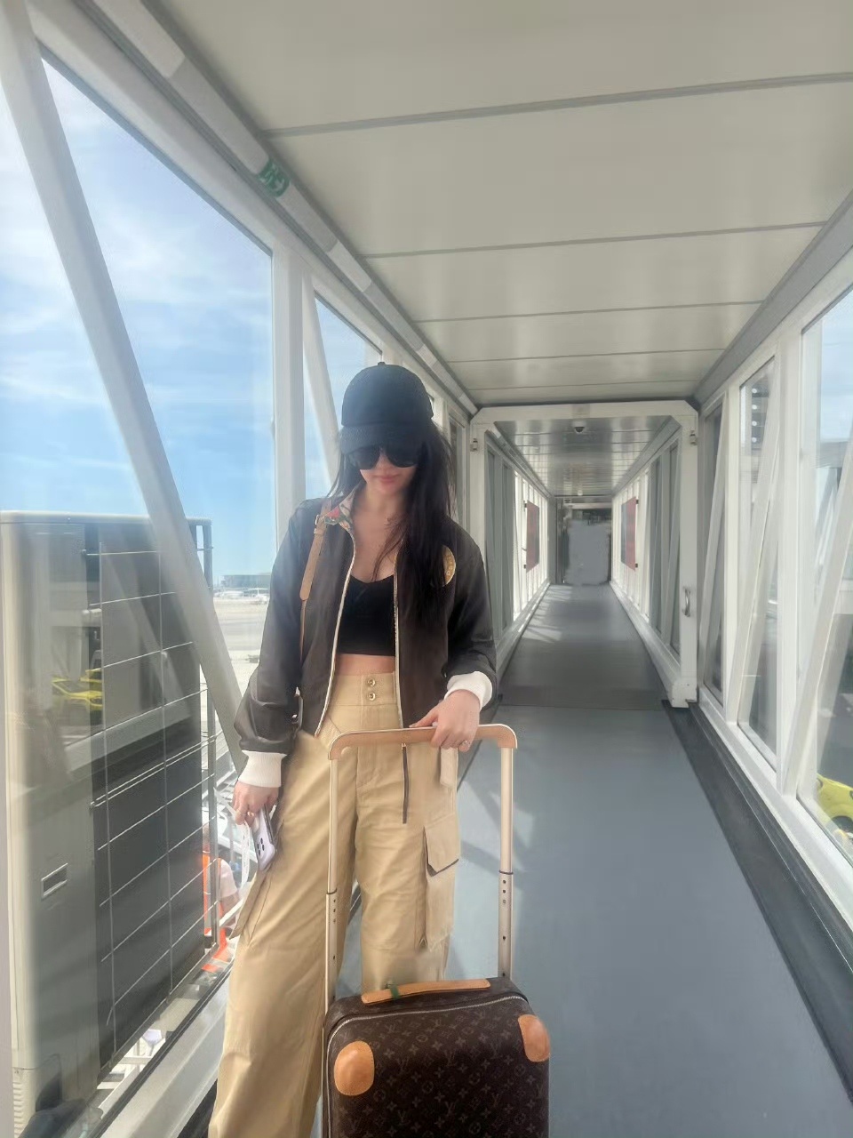 刘亦菲旅行七宫格刘亦菲度假碎片刘亦菲旅行七宫格，姐姐好美，雀食啊 ​​​