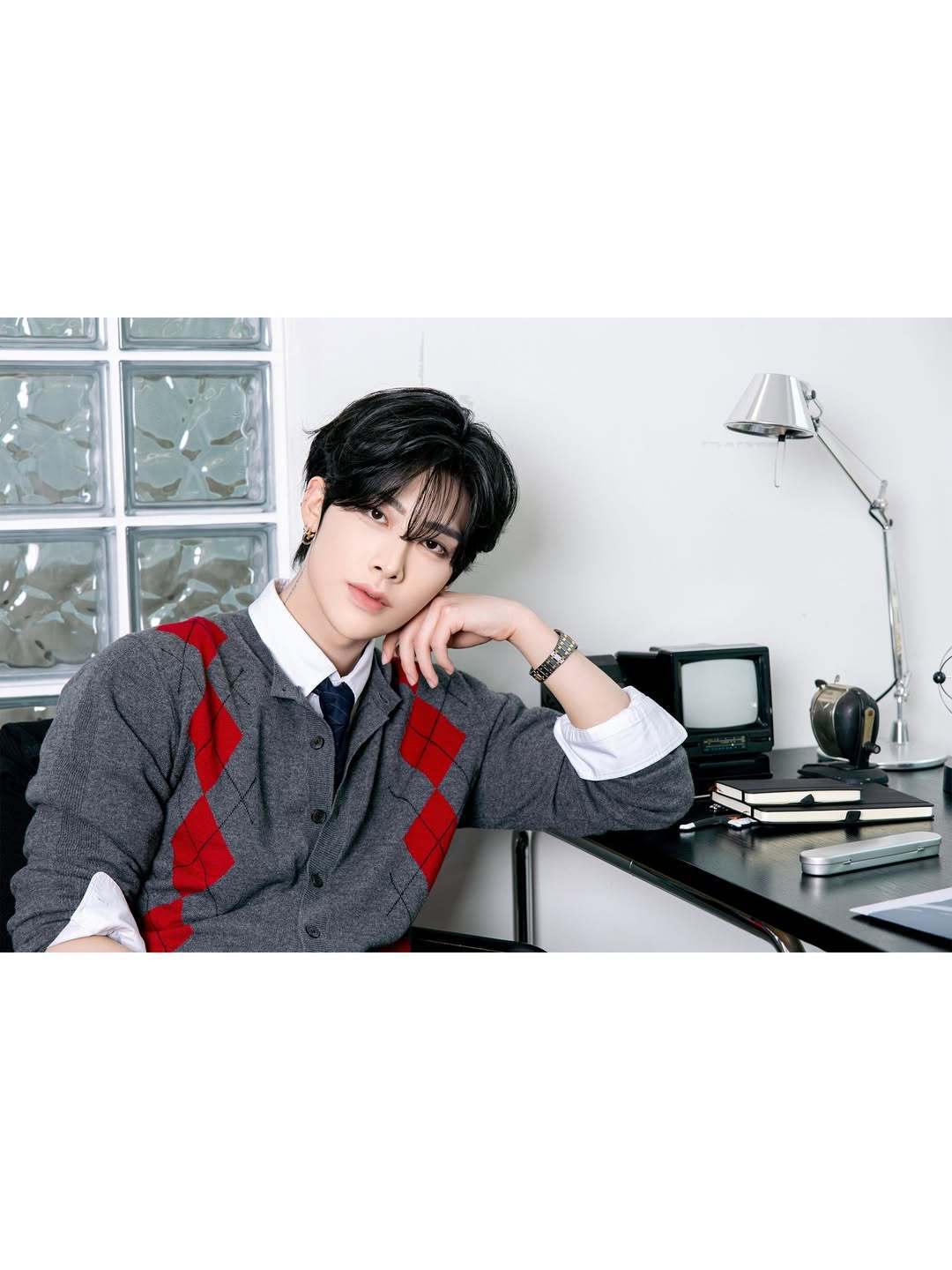 乐华新男团AND2BLE概念照 乐华新男团AND2BLE公开概念照：章昊、沈泉锐