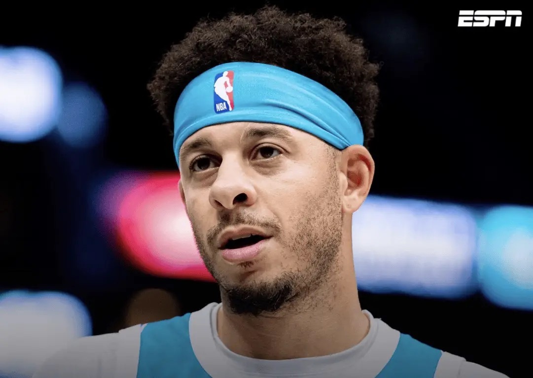 据ESPN记者Shams报道，消息人士向ESPN透露，塞思-库里预计将于周二与勇