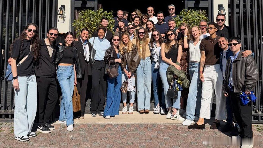 排球 ⚡️艾达.埃尔德姆：“这个赛季的结局，并未如我们所愿。这一点，我们自己最清