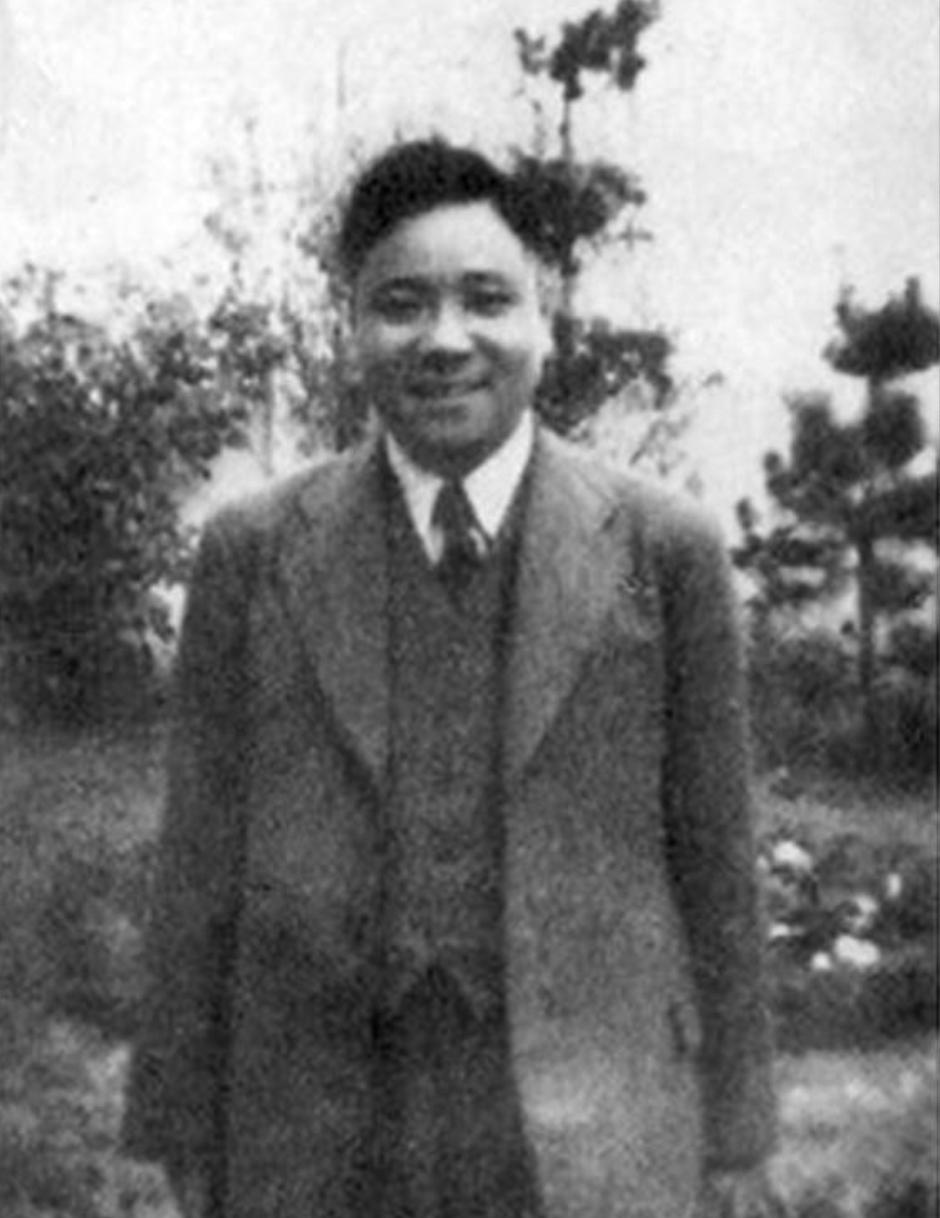 1937年，戴笠问袁殊：“靠什么生活？”袁答：“靠老婆。”戴笠许诺荣华富贵，谁料